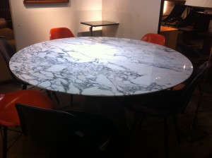 Table marbre Warren Platner pour Knoll