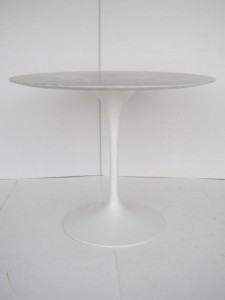 Table Saarinen édition Knoll