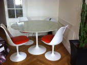 Table tulipe Saarinen Knoll international