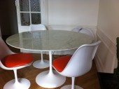 Table tulipe Saarinen Knoll international