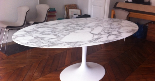 Table tulip ovale Saarinen édition Knoll