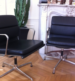 Fauteuils Soft Pad Charles Eames pour Vitra