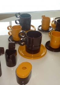 Service  à café et chocolat 15 pièces – vintage – années 70′