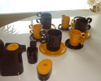 Service  à café et chocolat 15 pièces – vintage – années 70′