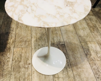 Guéridon Saarinen Knoll