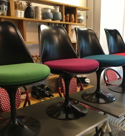 Série de 4 chaises Tulip noires Saarinen édition Knoll