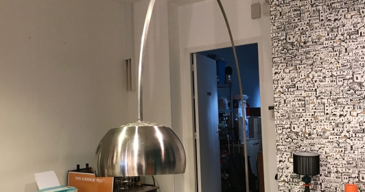 Rare lampadaire Arco marbre noir édition Flos