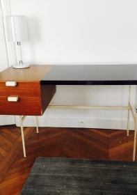 Bureau CM 141 de Pierre Paulin édition Thonet 1954