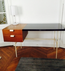 Bureau CM 141 de Pierre Paulin édition Thonet 1954