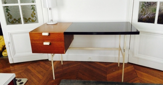 Bureau CM 141 de Pierre Paulin édition Thonet 1954