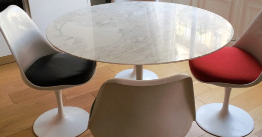 Table tulipe en marbre Saarinen édition Knoll