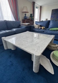 Table basse modèle Jumbo de Gae Aulenti pour Knoll édition