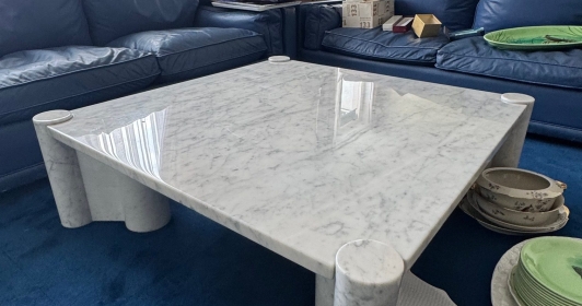 Table basse modèle Jumbo de Gae Aulenti pour Knoll édition