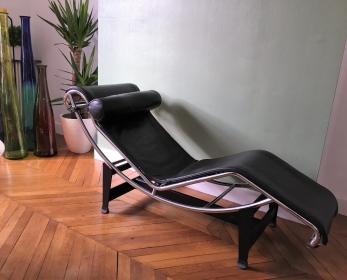 Chaise LC 4 de Le Corbusier édition Cassina