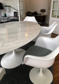 Table Knoll Saarinen 244 cm en marbre