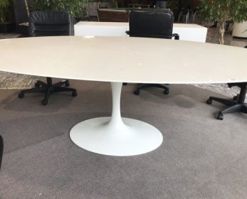 Grande table tulip ovale édition Knoll vintage