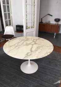 Table tulipe Saarinen 120 cm édition Knoll