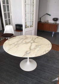 Table tulipe Saarinen 120 cm édition Knoll