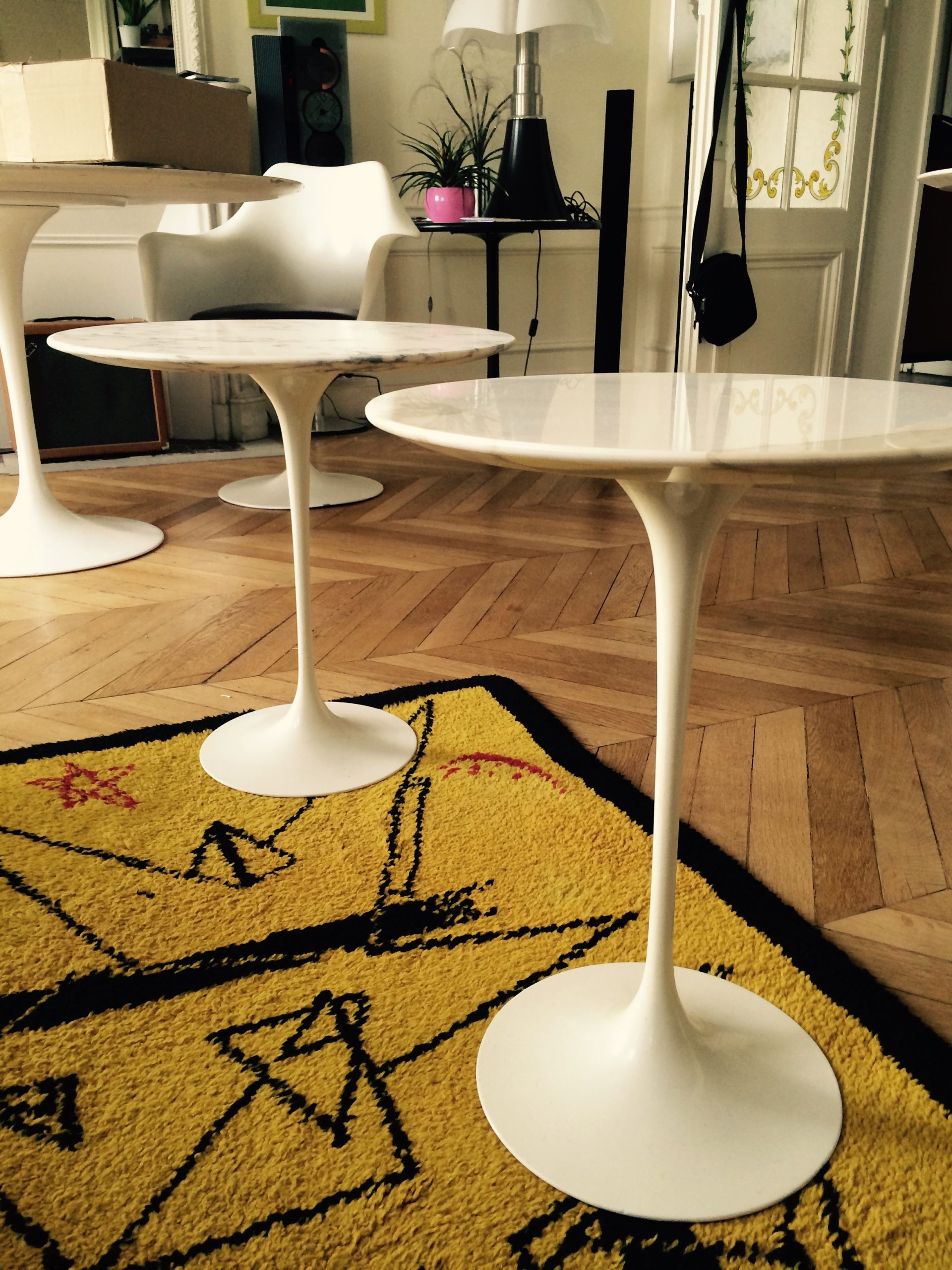 Guéridon tulipe Saarinen en marbre édition Knoll