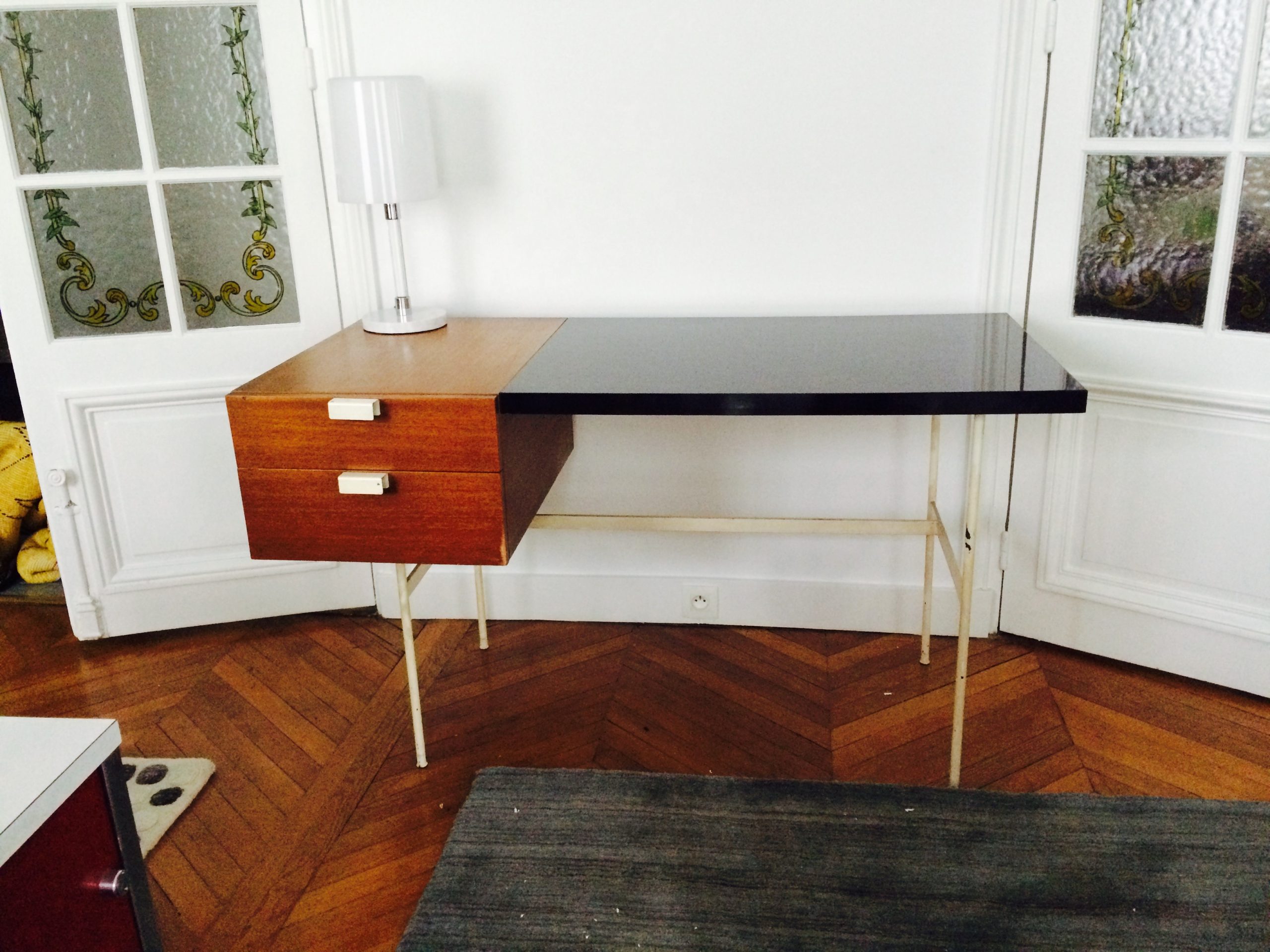 Bureau CM 141 de Pierre Paulin édition Thonet 1954